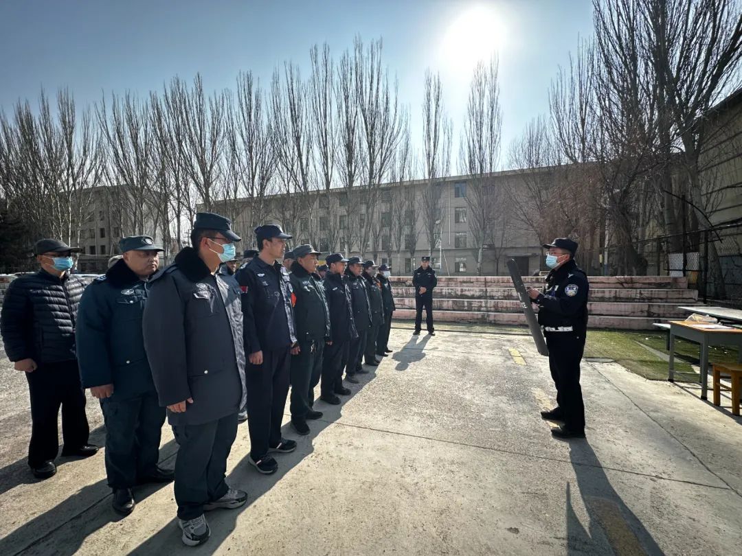 小桥大街派出所：校园安保“特训营” 铺就开学“安全路”(图1)